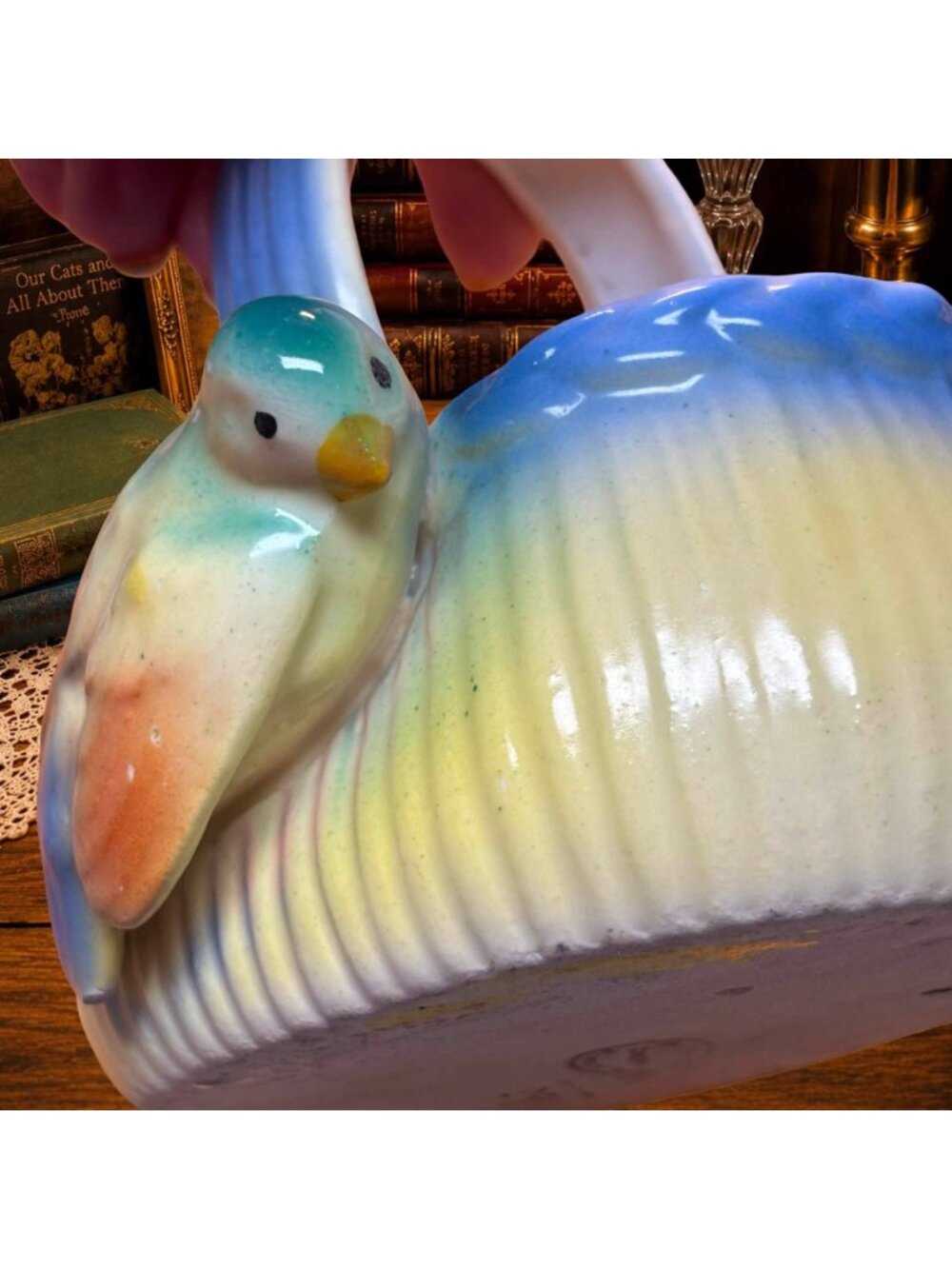 Vintage Czech Hand-Painted Bird on Ceramic Basket Handle Czechoslovakia - Picture 4 of 7
